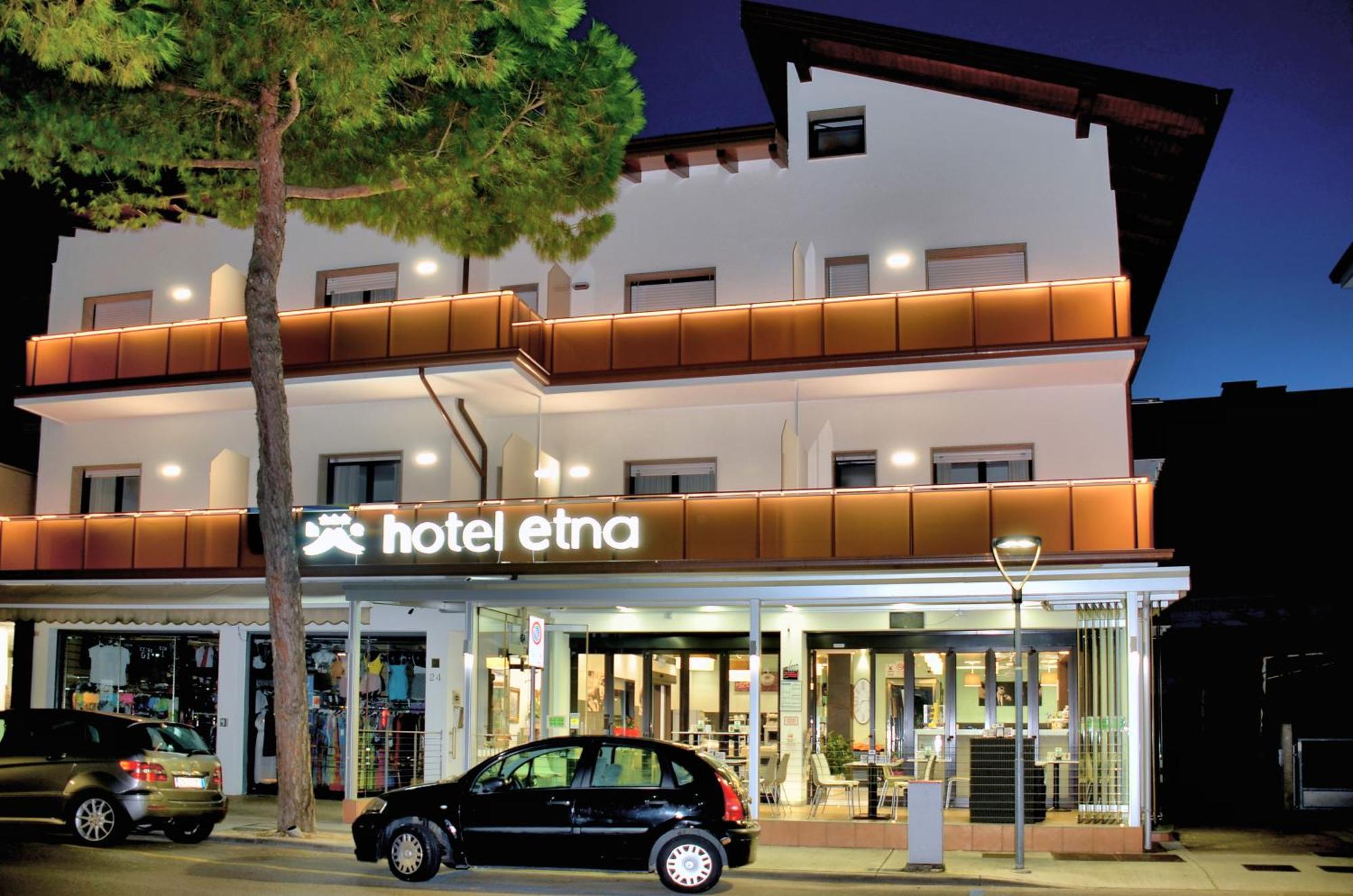 Hotel Etna Lignano Sabbiadoro Exterior foto